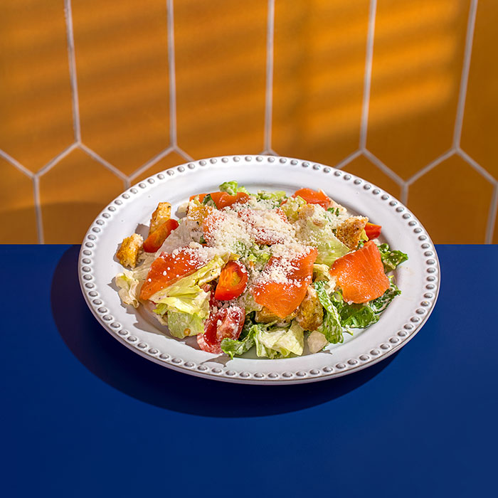 Фото Салат цезарь с семгой