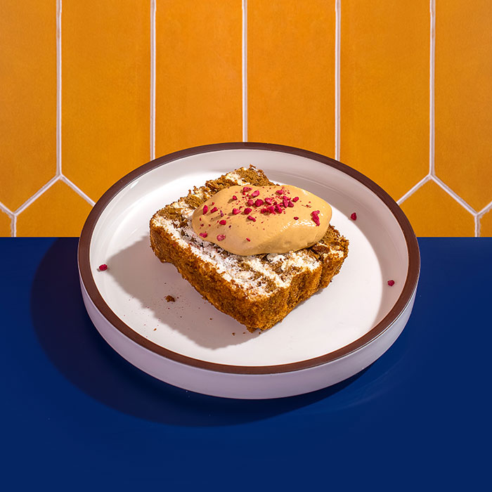 Фото Медовик с кремом из вареной сгущенки